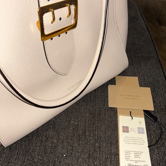 BURBERRY BUCKLE TOTE - Picture 6 of 8